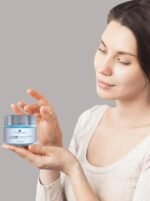 Intense Pro Moisturising Gel - Hyaluronic Acid 2.5% + B5 + Ceramide and SPF 50 - Image 3